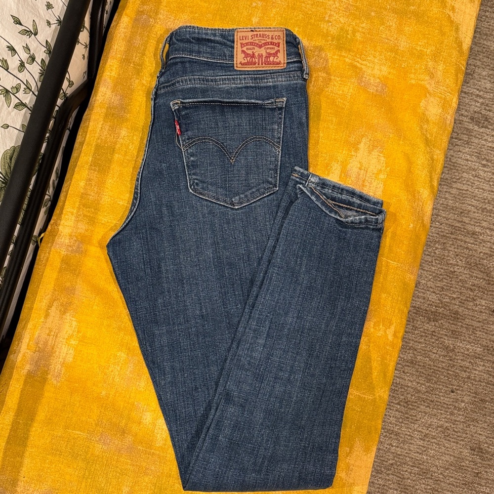 Levi's 711 distressed Women's Skinny Leg Blue Jeans
